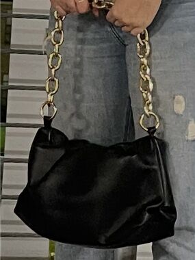 Black Chain-Link Shoulder Bag